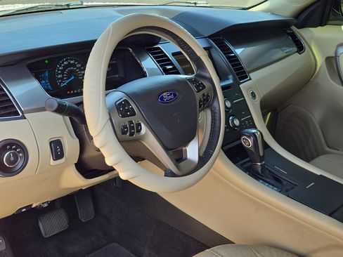 Used 2015 Ford Taurus SEL w/ Equipment Group 201A FWD image 16