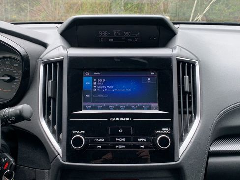 Used 2021 Subaru Crosstrek 2.0i image 15