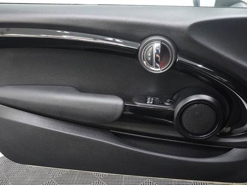 Used 2019 MINI Cooper 2-Door Hardtop w/ Storage Package FWD image 25