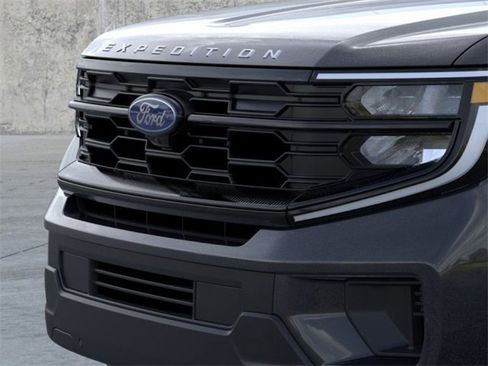 New 2025 Ford Expedition Max Active image 17