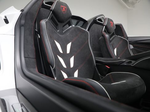 Used 2017 Lamborghini Centenario LP 770-4 AWD/4WD image 15