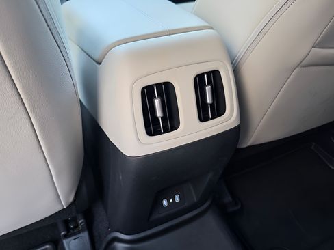 Used 2025 Hyundai Tucson SEL FWD image 18