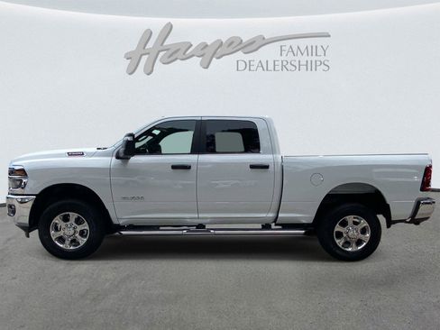 Used 2026 RAM 2500 Big Horn AWD/4WD image 9