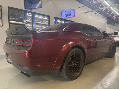 Used 2019 Dodge Challenger SRT Hellcat Redeye image 9