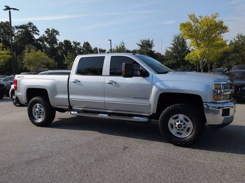 Used 2016 Chevrolet Silverado 2500 LT w/ LT Convenience Package AWD/4WD image 2