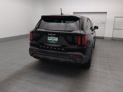 Used 2022 Kia Sorento LX FWD image 7