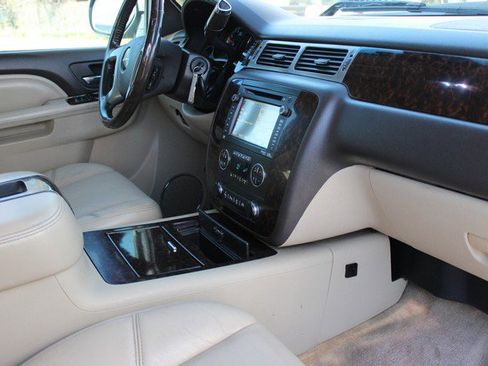 Used 2013 GMC Sierra 2500 Denali w/ Suspension Package, Off-Road image 17