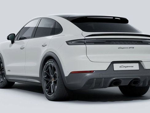 New 2026 Porsche Cayenne GTS image 3