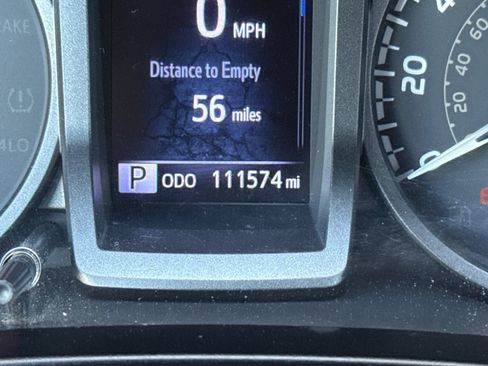 Used 2019 Toyota Tacoma TRD Off-Road AWD/4WD image 39