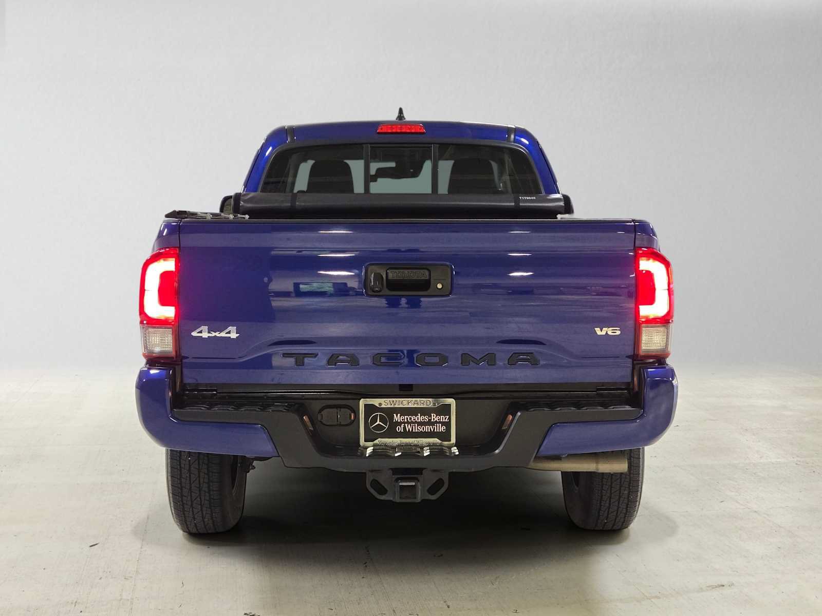 Used 2022 Toyota Tacoma SR5 AWD/4WD image 4