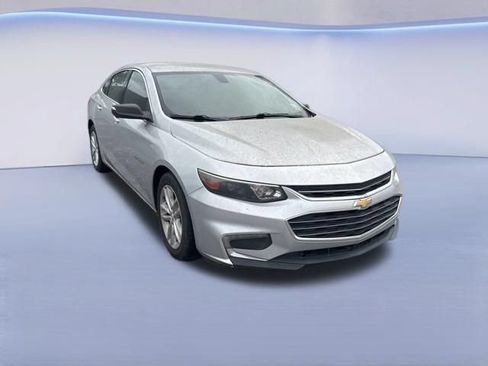 Used 2016 Chevrolet Malibu LT FWD image 3
