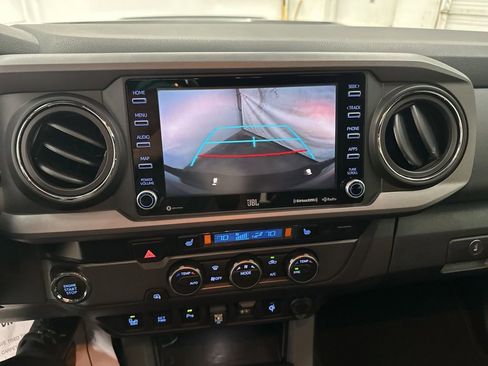 Used 2022 Toyota Tacoma TRD Sport w/ TRD Premium Sport Package image 17