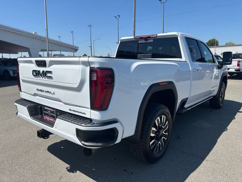 New 2025 GMC Sierra 2500 Denali Ultimate image 5
