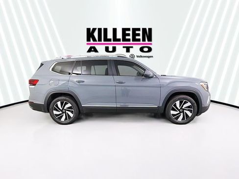 Used 2025 Volkswagen Atlas SEL image 8