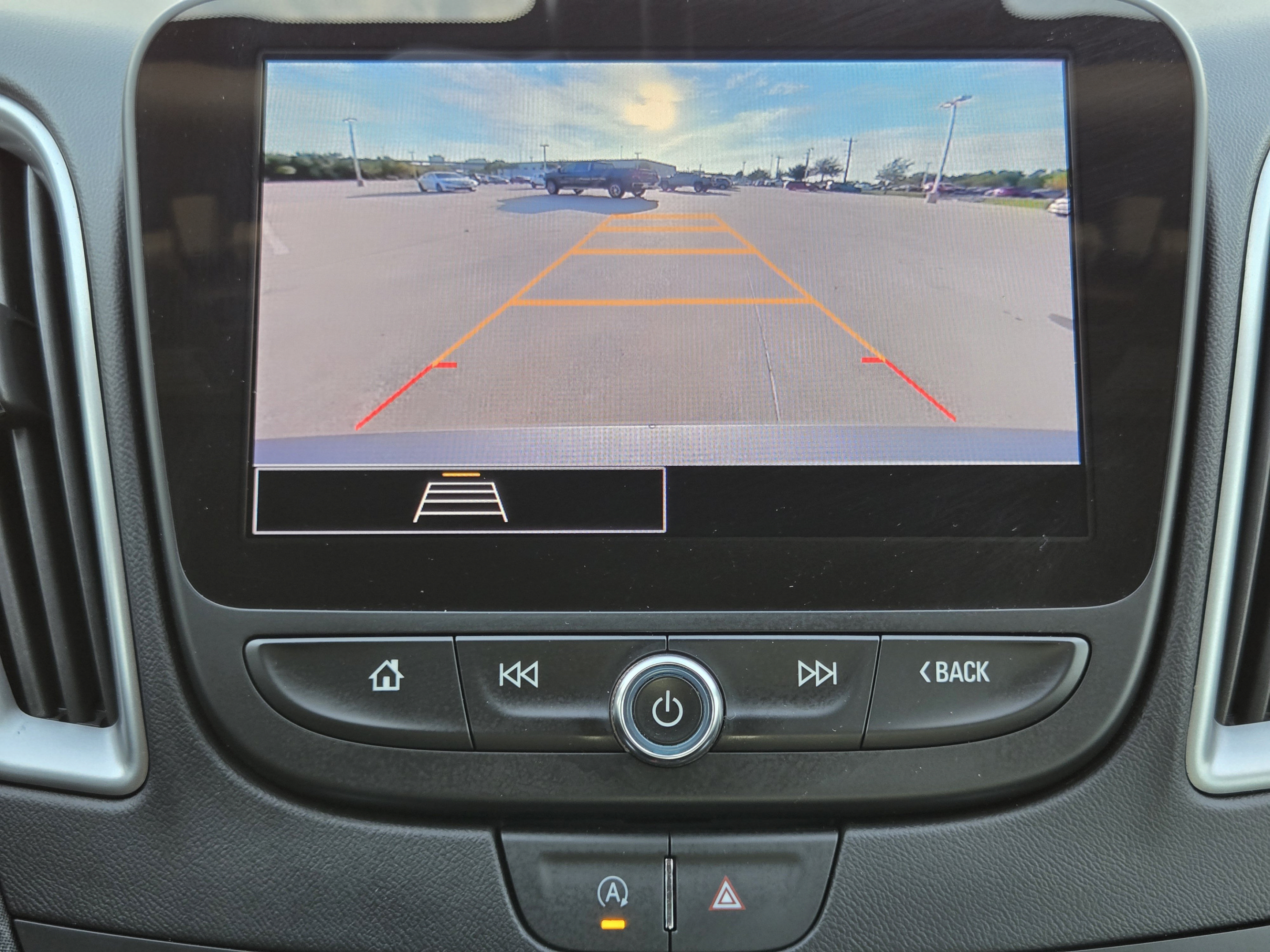 Used 2025 Chevrolet Malibu LS FWD image 14