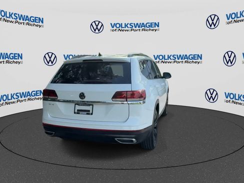 Used 2021 Volkswagen Atlas SE w/ Panoramic Sunroof Package FWD image 7