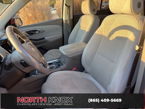 Used 2019 Chevrolet Traverse LT image 7