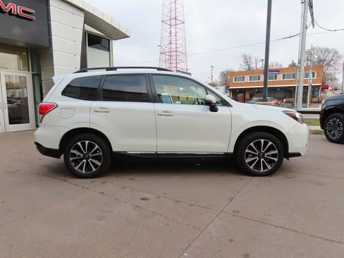 Used 2017 Subaru Forester 2.0XT Touring image 8