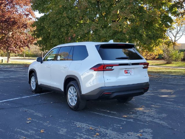 New 2026 Toyota Grand Highlander XLE FWD image 3