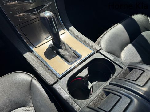 Used 2013 Lincoln MKX AWD image 23