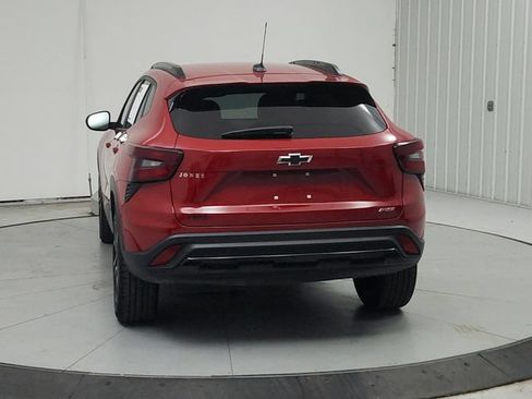 Used 2026 Chevrolet Trax RS FWD image 7