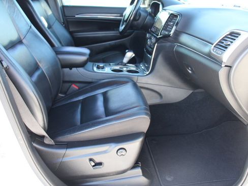 Used 2020 Jeep Grand Cherokee Limited image 20
