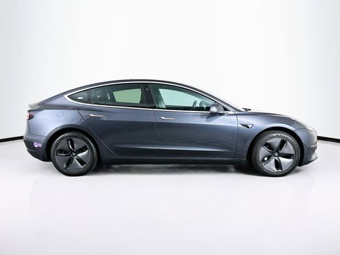 Used 2019 Tesla Model 3 Standard Range RWD image 10