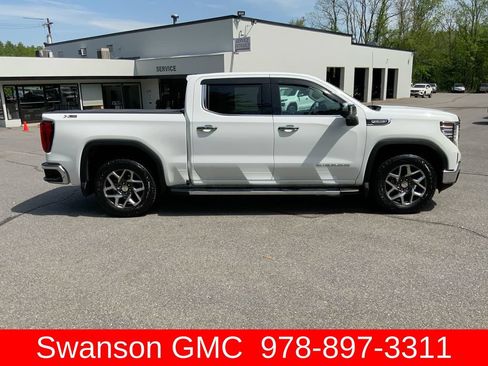 Used 2024 GMC Sierra 1500 SLT w/ SLT Premium Plus Package AWD/4WD image 43