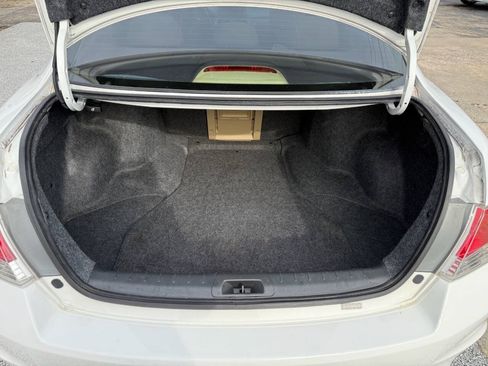 Used 2012 Honda Accord EX-L image 9