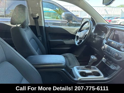 Used 2021 Chevrolet Colorado LT w/ LT Convenience Package AWD/4WD image 3