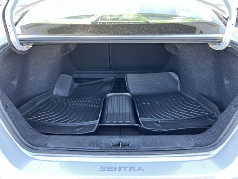 Used 2022 Nissan Sentra SR w/ Midnight Edition FWD image 24