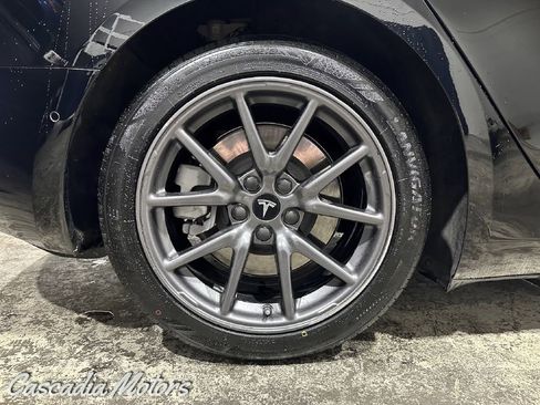 Used 2018 Tesla Model 3 Long Range image 29
