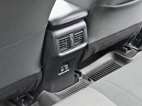 Used 2022 Toyota RAV4 XLE w/ Convenience Package image 33