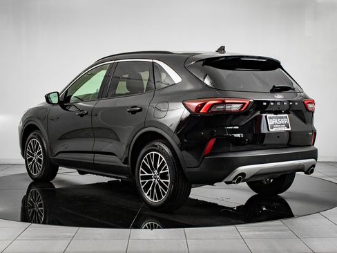 Used 2024 Ford Escape SE image 11