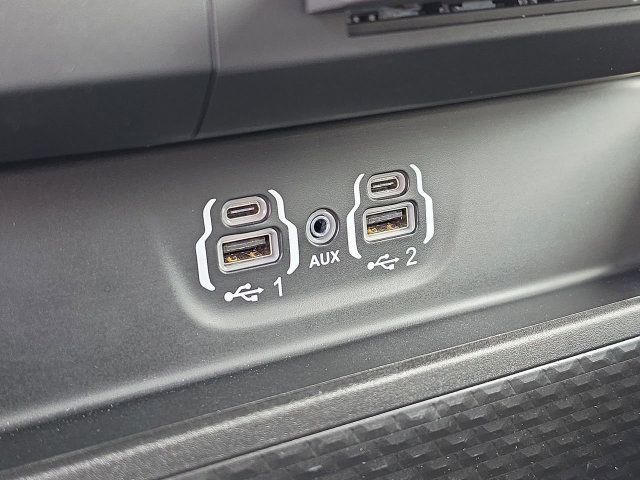 Used 2023 RAM 1500 Laramie AWD/4WD image 30