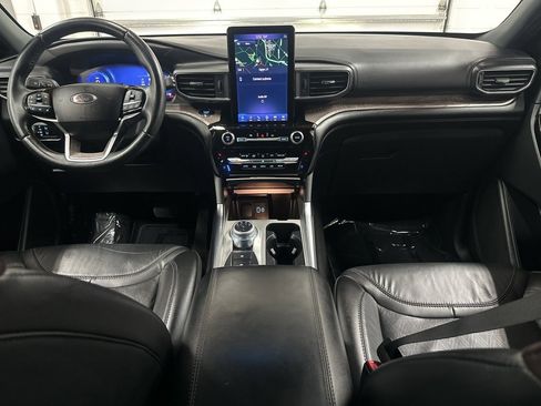 Used 2022 Ford Explorer Platinum w/ Equipment Group 601A image 20