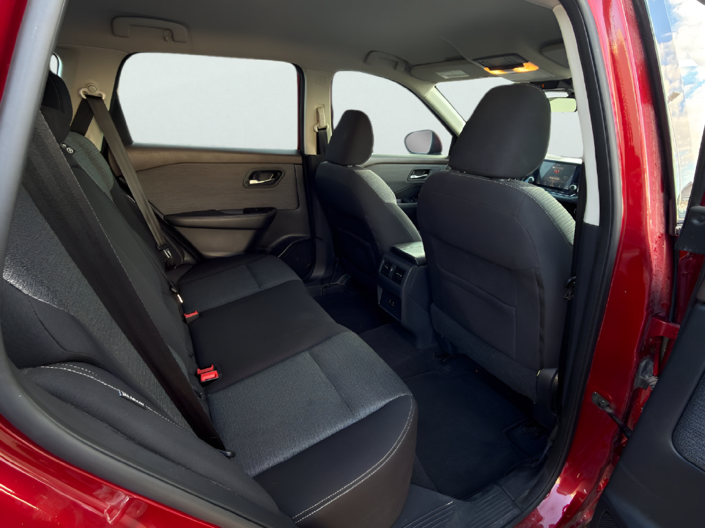 Used 2021 Nissan Rogue SV FWD image 23