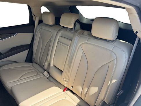 Used 2020 Lincoln Nautilus Reserve AWD/4WD image 13