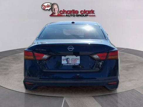 Used 2025 Nissan Altima 2.5 S image 4