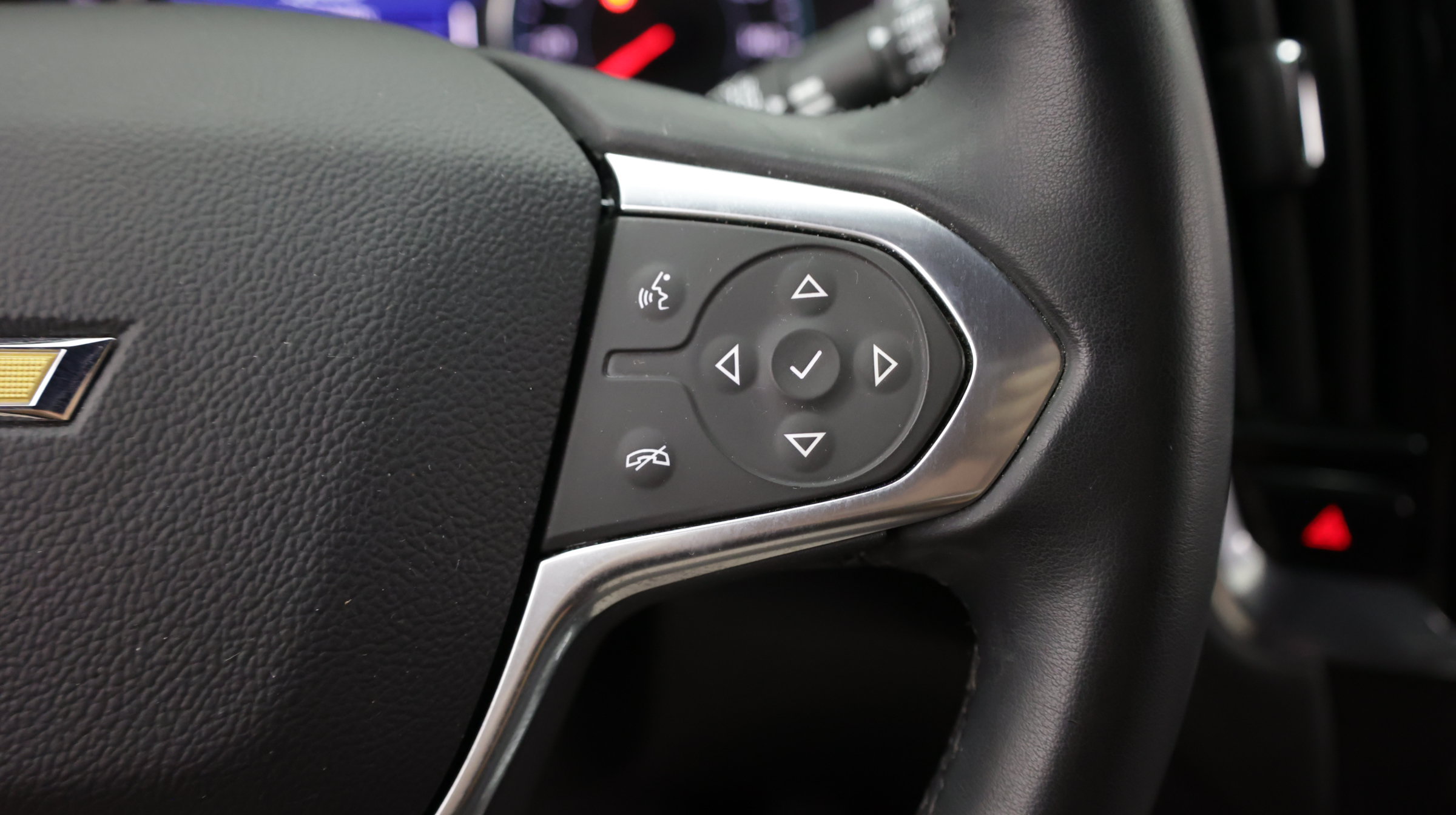 Used 2023 Chevrolet Traverse LT FWD image 27