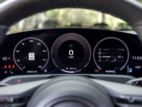 Certified 2025 Porsche Taycan RWD image 36