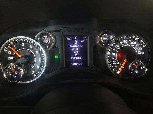 Used 2022 RAM 1500 Big Horn AWD/4WD image 23