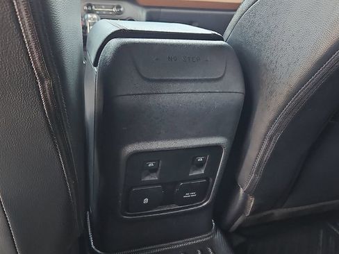 Used 2024 Ford Bronco Outer Banks AWD/4WD image 19