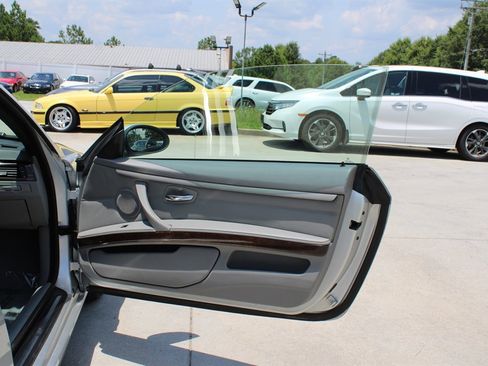 Used 2009 BMW 328i Convertible image 27