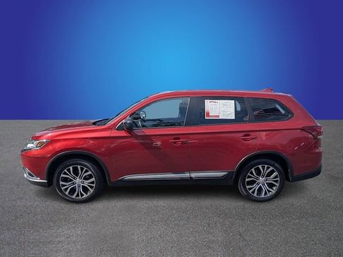 Used 2017 Mitsubishi Outlander ES FWD image 2