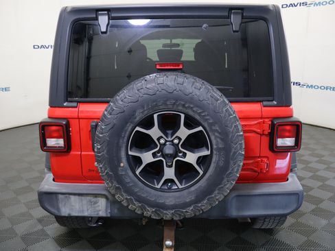 Used 2018 Jeep Wrangler Unlimited Sport S AWD/4WD image 8