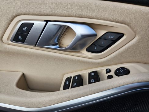 Used 2021 BMW 330i xDrive Sedan w/ Convenience Package image 12