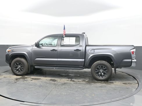 Used 2022 Toyota Tacoma SR5 w/ SR5 Appearance Package (SM) image 5