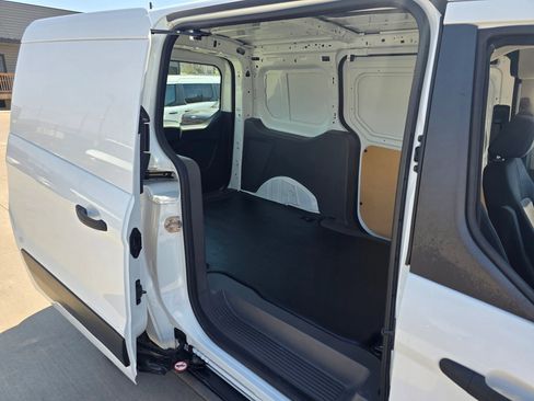 Used 2020 Ford Transit Connect XL image 25