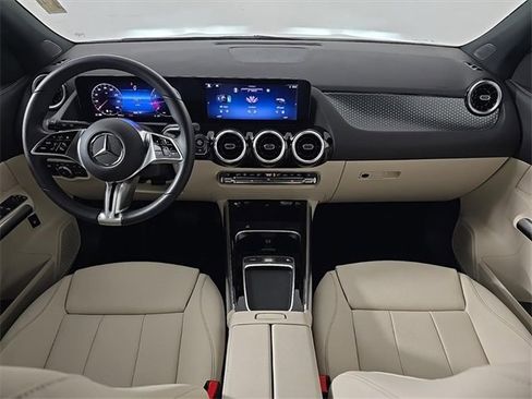Used 2025 Mercedes-Benz GLA 250 GLA 250 image 26